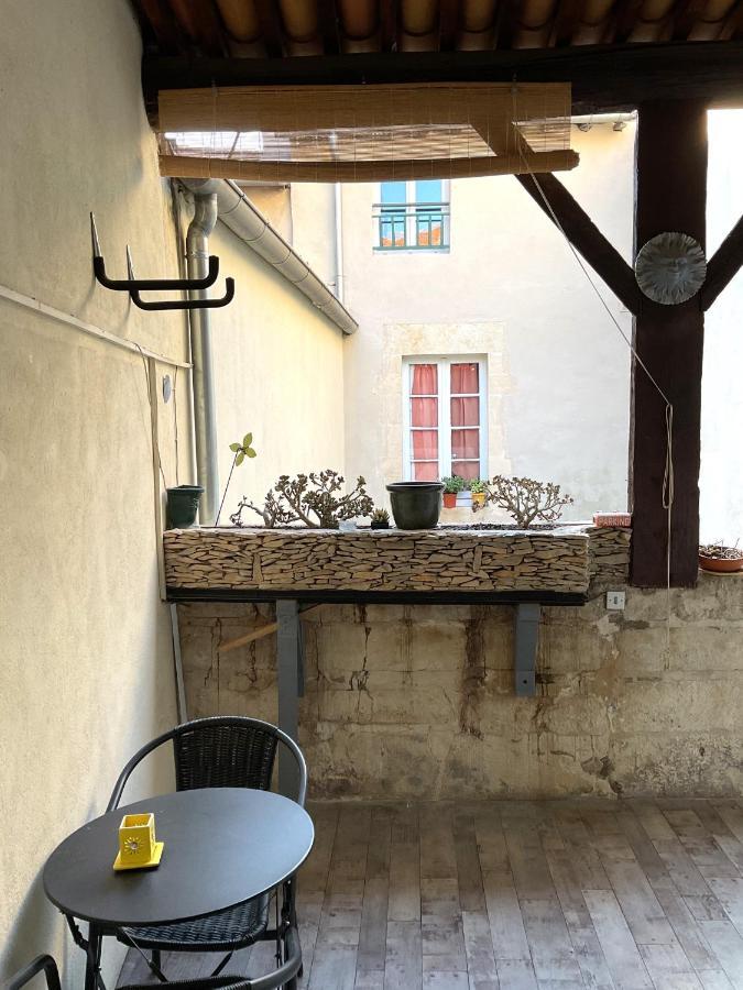 Ferienwohnung Place Aux Herbes Nîmes Exterior foto