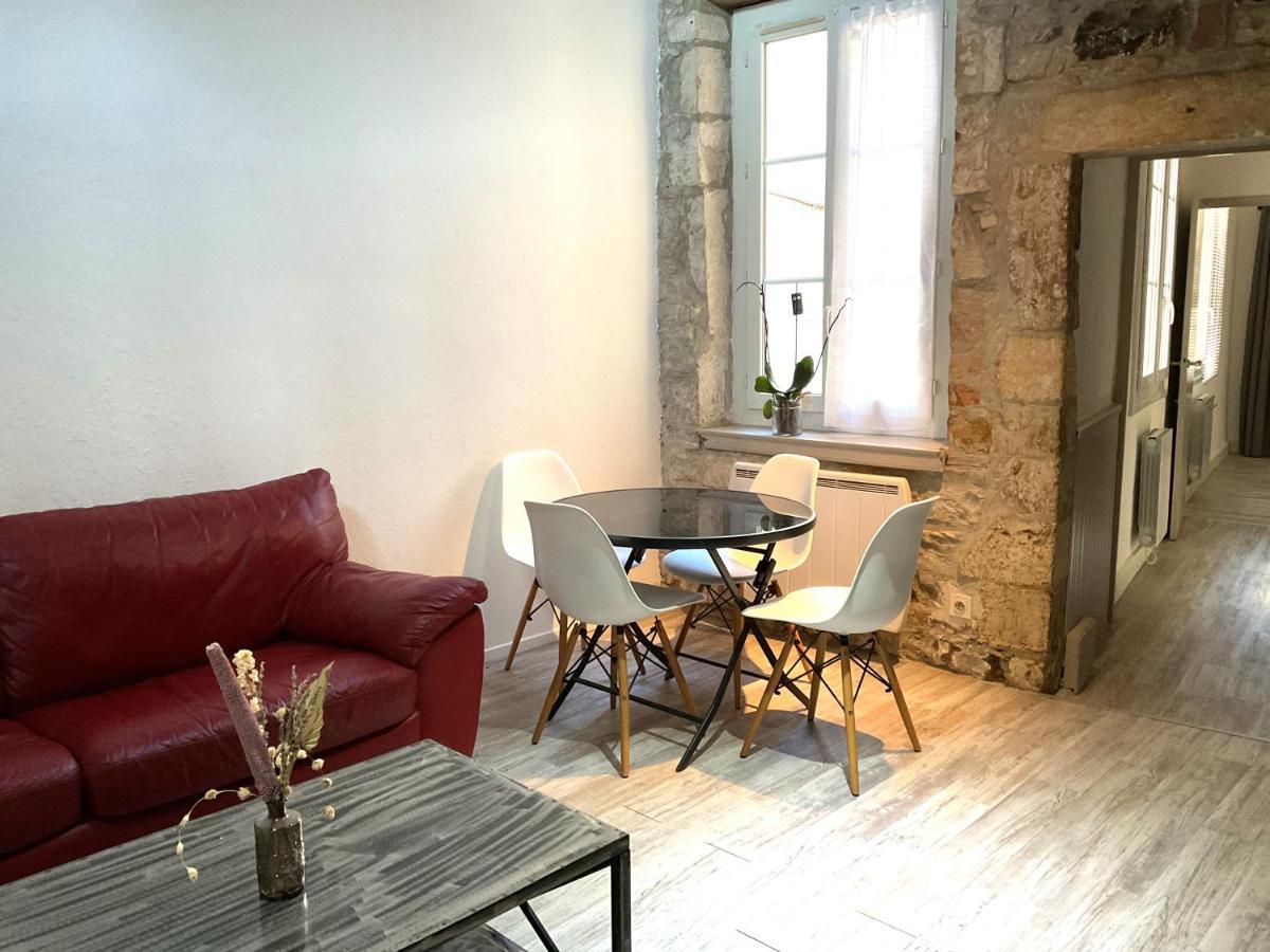 Ferienwohnung Place Aux Herbes Nîmes Exterior foto