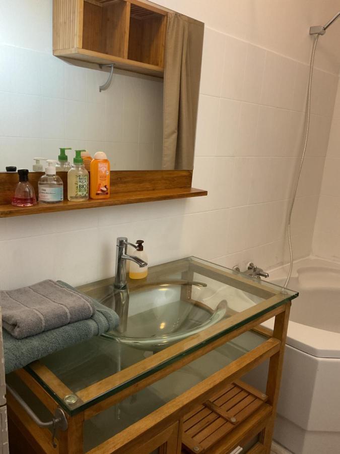 Ferienwohnung Place Aux Herbes Nîmes Exterior foto
